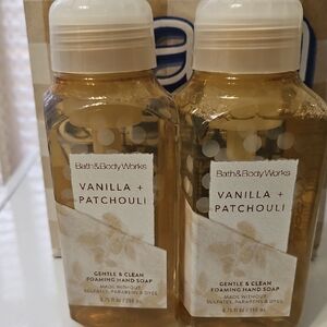 Bath & Body Works Vanilla Patchouli Foaming Hand Soap - Tan